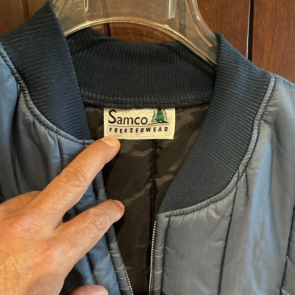 Vest - Picture 4 of 6